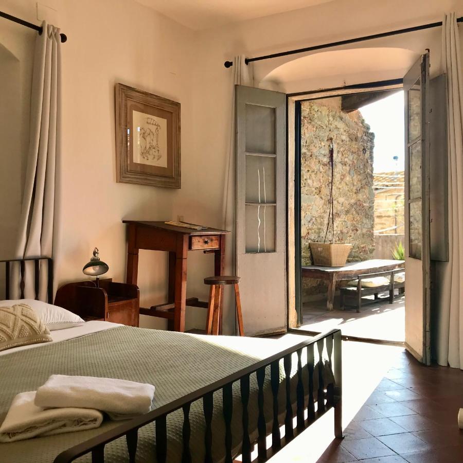 Casa Migdia Bed and Breakfast Sant Jordi Desvalls Eksteriør billede