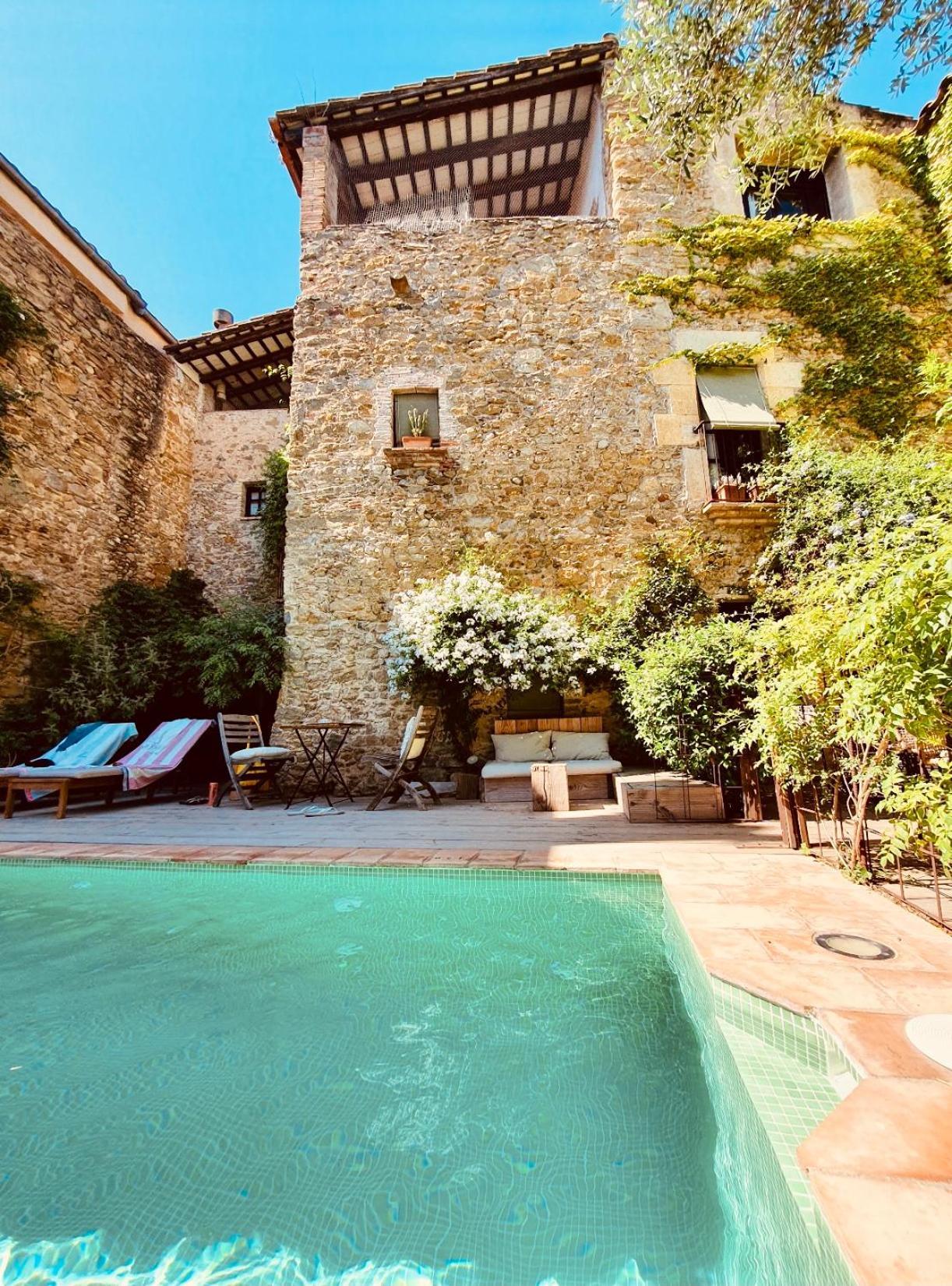 Casa Migdia Bed and Breakfast Sant Jordi Desvalls Eksteriør billede