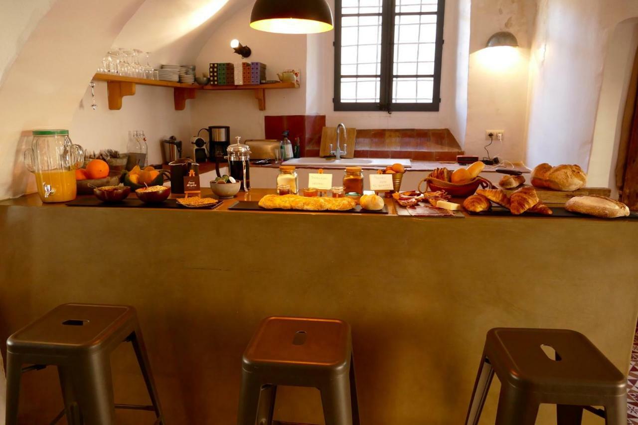 Casa Migdia Bed and Breakfast Sant Jordi Desvalls Eksteriør billede